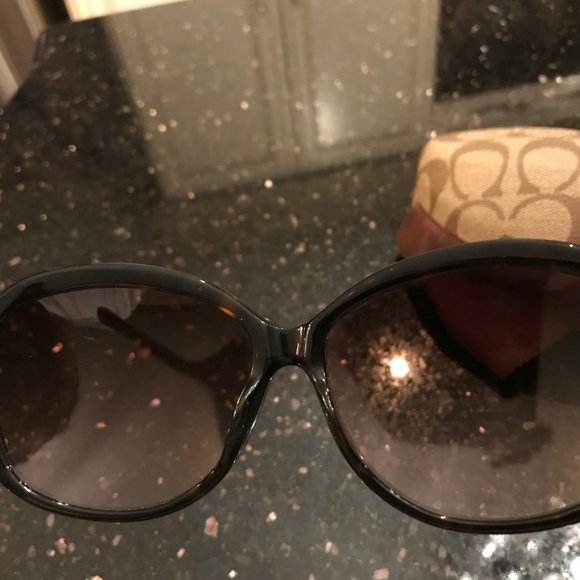 Coach sunglasses great condition - Picture 10 of 10